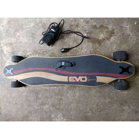 Skateboard électrique Occasion Curve V4 7A.h